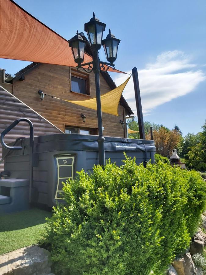Kovacsszenaja Vendeghaz Villa Luaran gambar