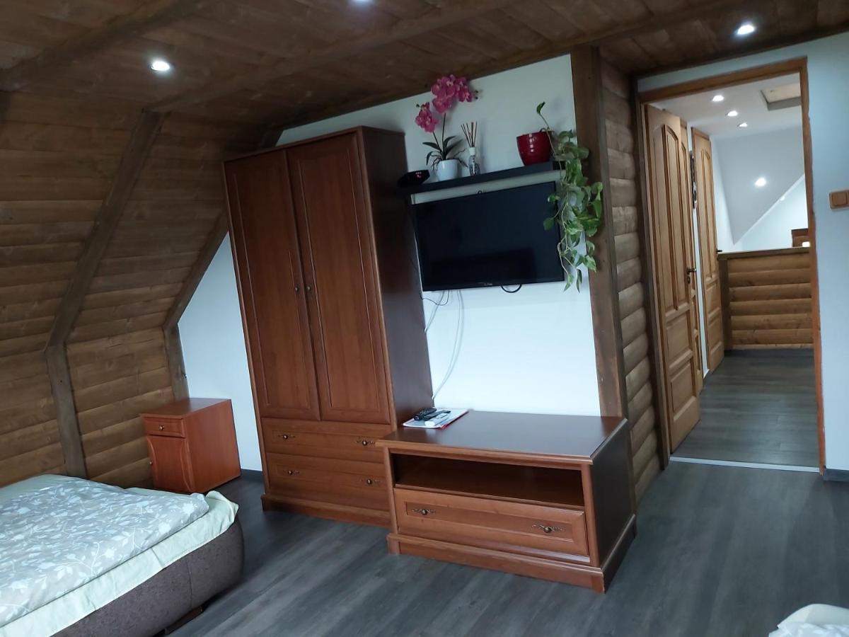 Kovacsszenaja Vendeghaz Villa Luaran gambar