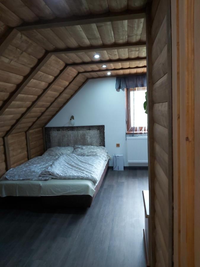 Kovacsszenaja Vendeghaz Villa Luaran gambar