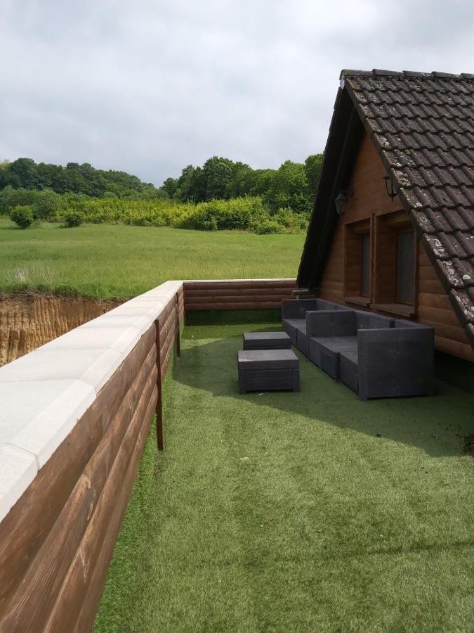 Kovacsszenaja Vendeghaz Villa Luaran gambar