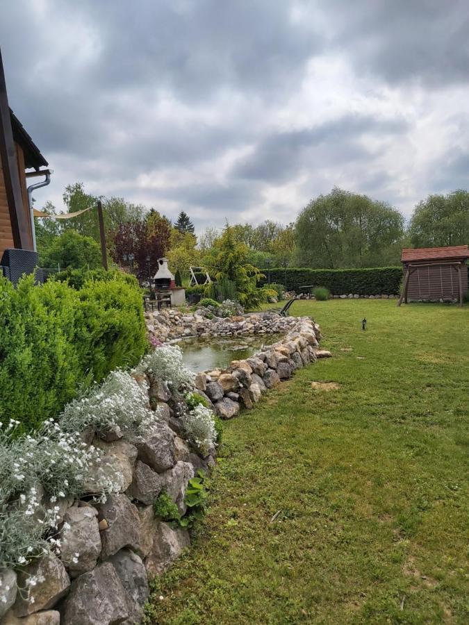 Kovacsszenaja Vendeghaz Villa Luaran gambar