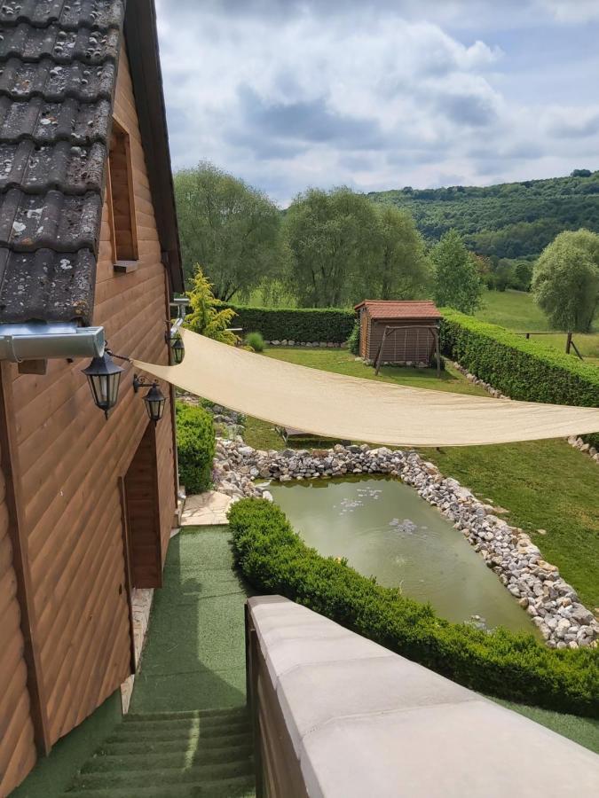 Kovacsszenaja Vendeghaz Villa Luaran gambar